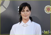charlize-theron-debuts-black-hair-at-her-charity-event-13.jpg