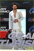 orlando-bloom-gran-turismo-photocall-at-cannes-24.jpg