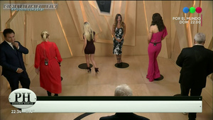 Romina.Pereiro.Catsuit.Rosa.Ajustado.PH.1080P-ColitazTV.35.jpeg