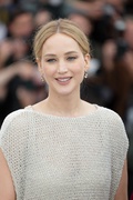 jennifer-lawrence-at-bread-and-roses-photocall-at-2023-cannes-film-festival-05-21-2023-12.jpg