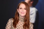 Julianne+Moore+Dear+Evan+Hansen+Los+Angeles+0xwnnN7xBmex.jpg