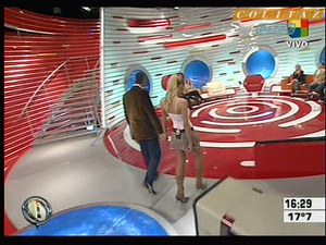 Nazarena.Velez.2x.Vueltitas.Pollerita.y.Marcando.Pezones.Intrusos.SD.HQ.60FPS-Colitaz.07a140.jpeg