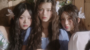 NewJeans (뉴진스) 'ASAP' Official MV.mp4_000130342.png