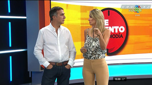 Carolina.Losada.Pantalon.Ajustado.Mostaza.TCAM.1080P-Colitaz.71.jpeg