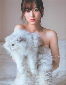 Yamashita Mizuki 1st Photobook - Cover (01 - Dust Jacket, Front).jpg