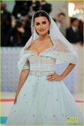 penelope-cruz-princess-glow-at-met-gala-2023-01.jpg