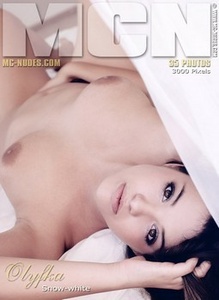 Permanent Link to 2005 12 16 Olyfka Snow white