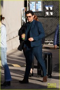 orlando-bloom-jkl-arrival-carnival-row-ending-12.jpg