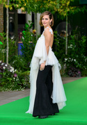 Emma+Watson+Earthshot+Prize+2021+Green+Carpet+LnaG5lOFlHux.jpg