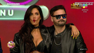 Silvina.Escudero.Bonus.Clip.Cantando.2024.Rock.1080P-Colitaz.33.jpeg