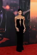 zoe-kravitz-catwoman-inspired-dress-nyc-batman-premiere-with-cast-05.jpg
