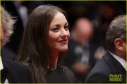 marion-cotillard-wears-shorts-cannes-bro-sis-premiere-12.jpg