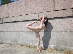 ME1BD969_t.jpg