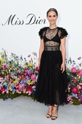 Natalie-Portman---Miss-Dior-Millefiori-Garden-Pop-Up-Opening-in-L.A.-03.jpg