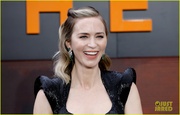 oppenheimer-cast-london-premiere-strike-21.jpg