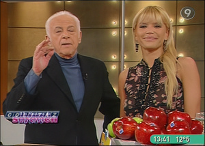 Nazarena.Velez.Sofovich.Jeans.Ajustados.En.Cuatro.Transparencia.SD.HQ.60FPS-Colitaz.85.jpeg