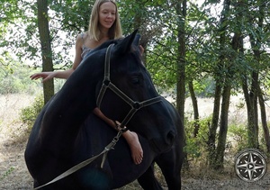 [Image: ME14KM21_t.jpg]