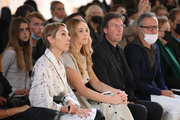 Jennifer+Lawrence+Christian+Dior+Front+Row+e0apfuFRHAbx.jpg