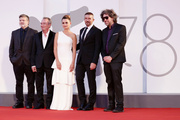Penelope+Cruz+Competencia+Oficial+Red+Carpet+ax1o9It7NAAx.jpg