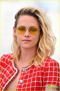 kristen-stewart-cannes-photo-call-06.jpg