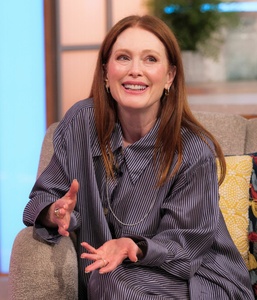 Julianne Moore - Page 2 MEWVXH8_t