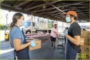 leighton-meester-adam-brody-feeding-america-volunteer-15.jpg