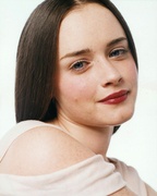 Alexis Bledel MEUB3XU_t