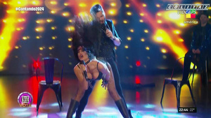 Silvina.Escudero.Cantando.2024.Rock.1080P-Colitaz.93.jpeg