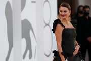 Penelope+Cruz+Madres+Paralelas+Red+Carpet+1fDIlrD_VCRx.jpg