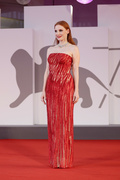 Jessica+Chastain+Competencia+Oficial+Red+Carpet+eY03huvKiVZx.jpg