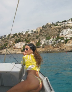 Hailey Bieber (21).jpeg