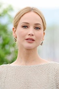 jennifer-lawrence-at-bread-and-roses-photocall-at-2023-cannes-film-festival-05-21-2023-5.jpg