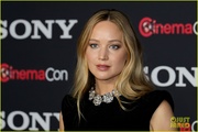 jennifer-lawrence-cinemacon-movie-details-09.jpg