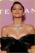 zendaya-anne-hathaway-priyanka-chopra-bulgari-venice-event-11.jpg