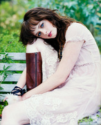 Alexis Bledel MEUB3RX_t