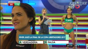 Laurita.Fernandez.Vestido.Negro.Tajo.Descuido.Combate.1080P-Colitaz.26.jpeg