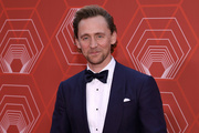 Tom+Hiddleston+74th+Annual+Tony+Awards+Arrivals+VnZFMhSMev7x.jpg