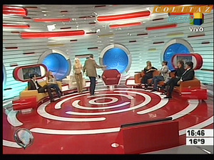 Evangelina.Anderson.Pantalon.Ajustado.Beige.Vueltita.Intrusos..No.Audio.SD.HQ.60FPS-Colitaz.154.jpeg
