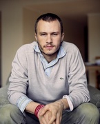 Хит Леджер (Heath Ledger) Self Assignment Photoshoot 2004 (14xHQ) ME1034M_t