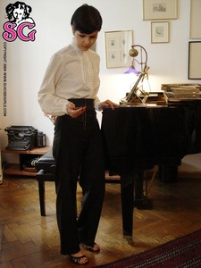 Permanent Link to 2005 12 13 – Valentina – Piano Keys