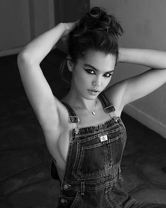 Paris Berelc (19).jpeg