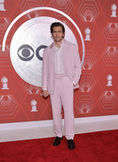 Jake+Gyllenhaal+74th+Annual+Tony+Awards+Arrivals+4NpTE1AZd3Dx.jpg