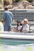katy-perry-orlando-bloom-boat-ride-friends-in-south-of-france-34.jpg