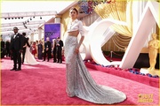 zendaya-oscars-2022-red-carpet-17.jpg