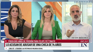 Debora.Plager.Saco.Verde.Marcando.Pechos.LN.1080P-Colitaz.39.png