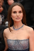 natalie-portman-at-the-zone-of-interest-premiere-at-76th-annual-cannes-film-festival-05-19-2023-9.jpg