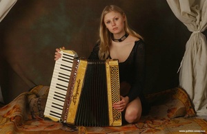 [Image: ME12E3ZS_t.jpg]