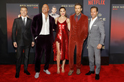 Gal+Gadot+World+Premiere+Netflix+Red+Notice+zXkxju_nX9Sx.jpg