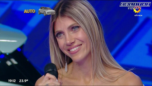 Cande.Ruggeri.Los.8.escalones.Oops.Pollerita.1080P.15.05.25-Colitaz.12.jpeg