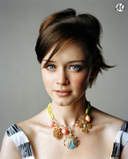 Alexis Bledel MEUB3P0_t